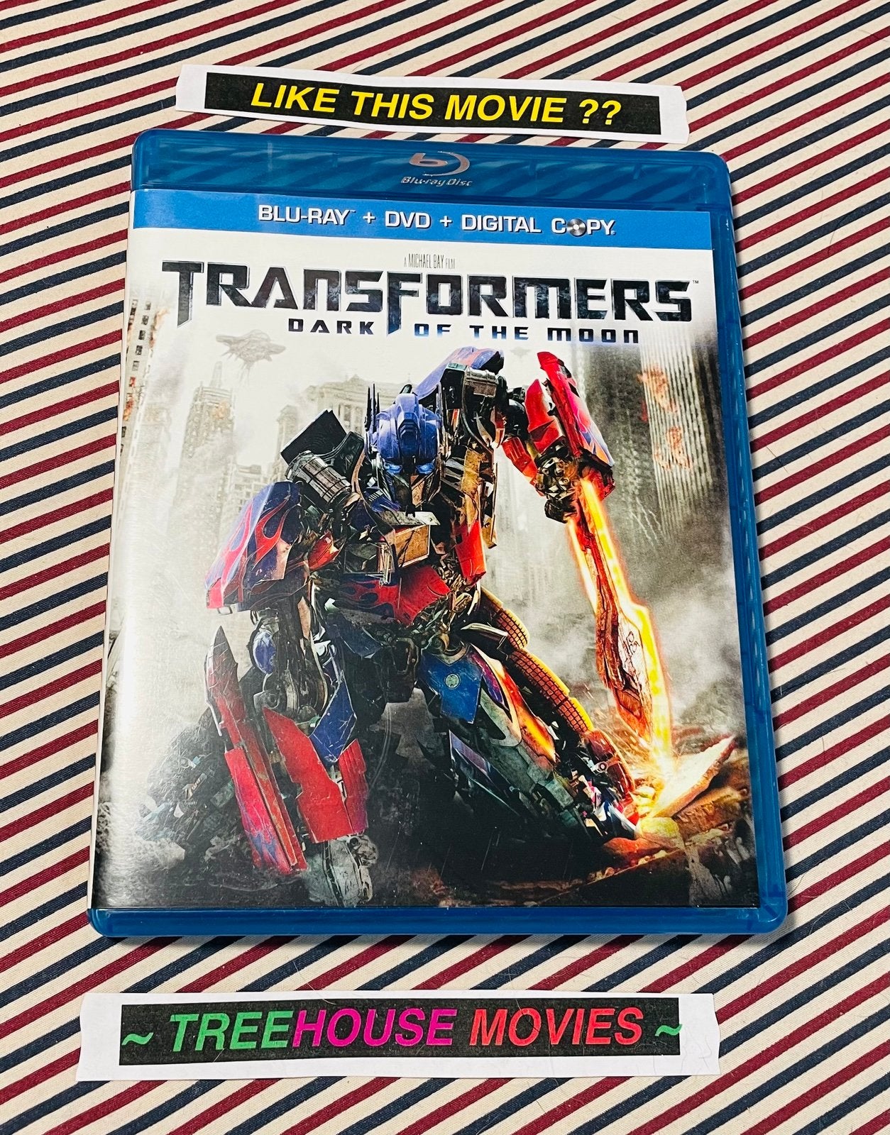Transformers: Dark of the Moon Blu-ray Disc 2011 Sci-Fi Movie